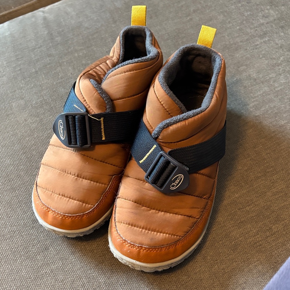 Chaco Woman Tan Quilted Boots with Black Strap